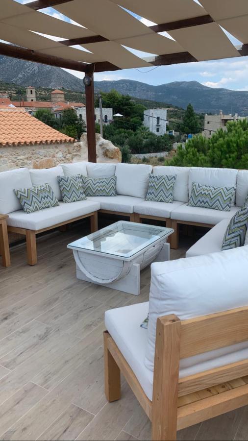 Vetilios Lithos boutique hotel Néon Oítilon Extérieur photo