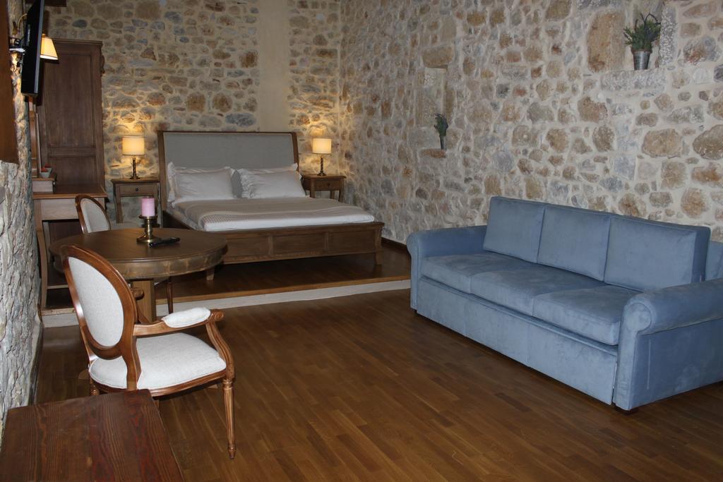 Vetilios Lithos boutique hotel Néon Oítilon Extérieur photo
